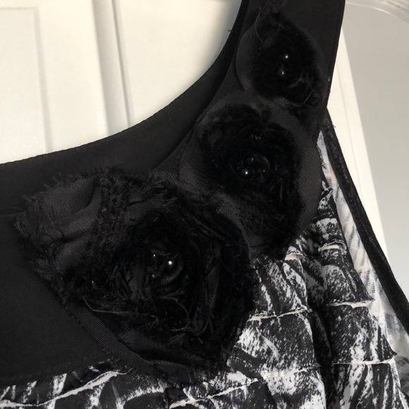 Cato Sleeveless Ruffle Layered Blouse - Picture 2 of 5